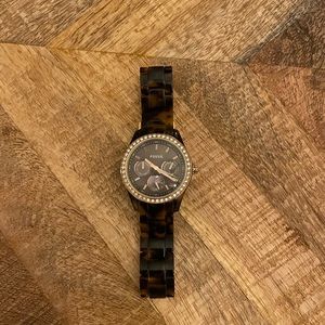 Fossil watch. Just needs new battery.
